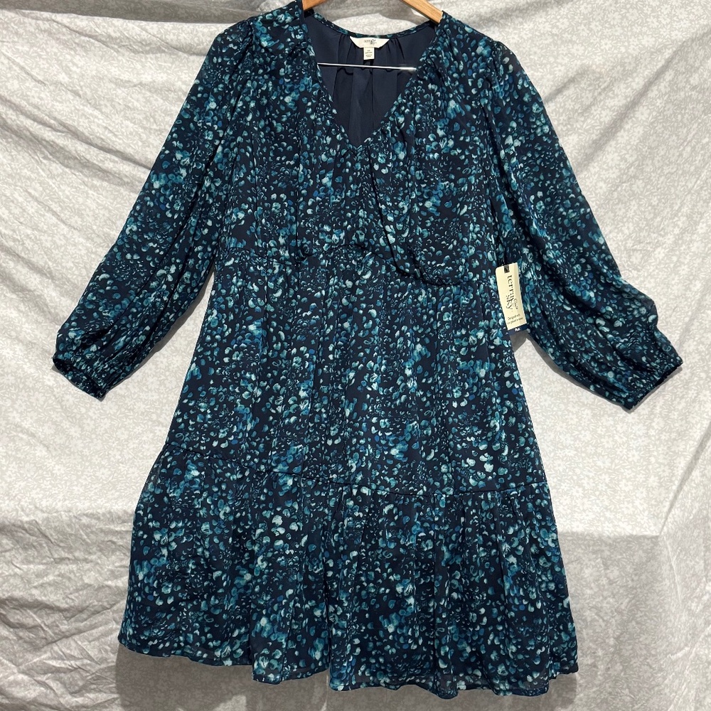 woman dress green/bluish brand terra & sky size 1x long sleeve